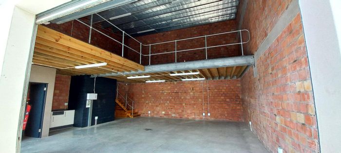 Fairview Retail Space for Rent: Secure Warehouse, Mezzanine, On-site Parking, Prime Location