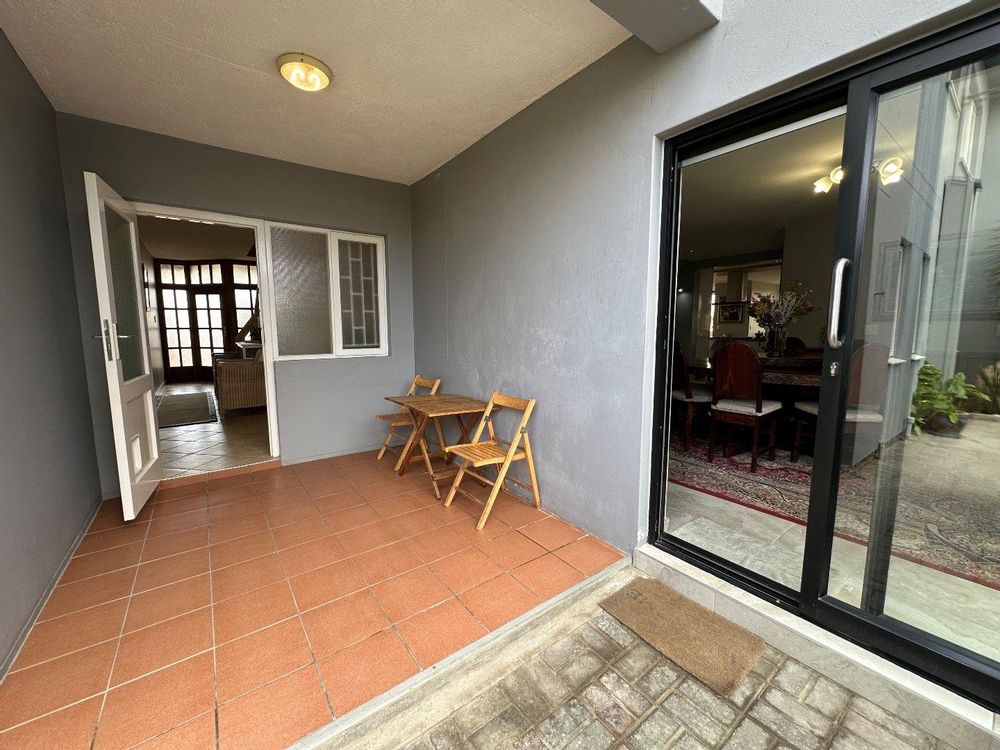 Second flat entrance from behind