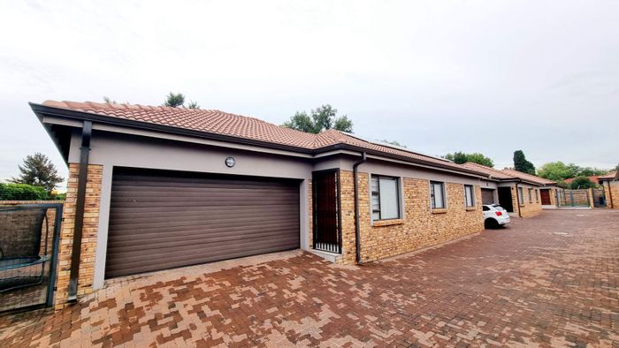 New Redruth House For Sale: 3 beds, 2 baths, garden, double garage, convenient location.