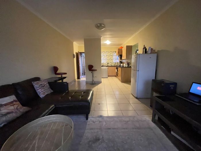Property #2159604, Apartment for sale in Meredale
