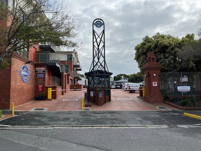 Property #2176520, Office rental monthly in Observatory