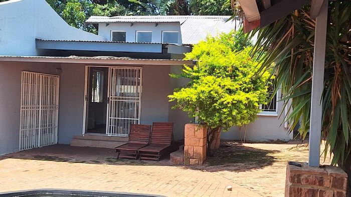 Cottage To Rent in Pretoria North: 1 Bedroom, private yard, pool access.