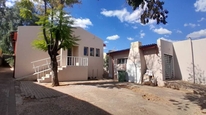 Property #2403411, House Rental Monthly in Windhoek West