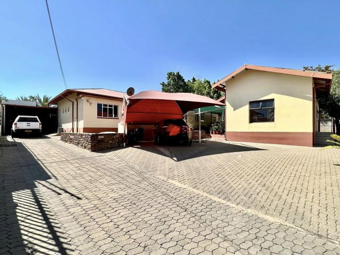 Property #2105066, House for sale in Windhoek West