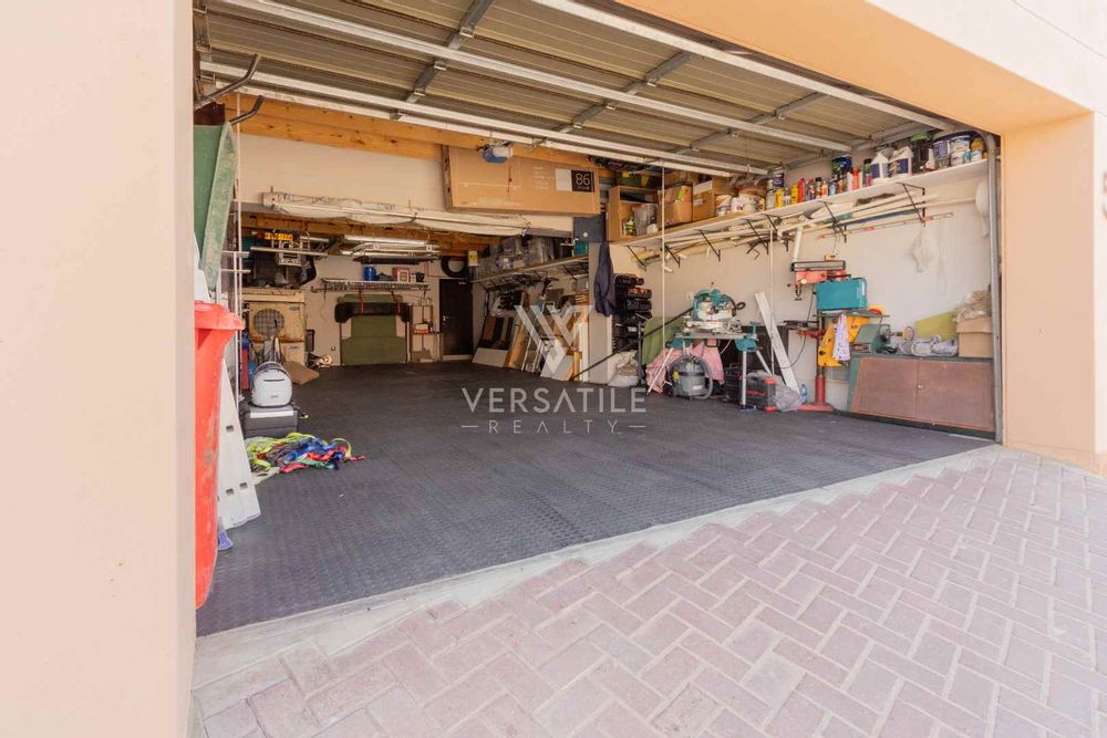 89 - Double Extended Garage - Fits 4 cars comfortably 