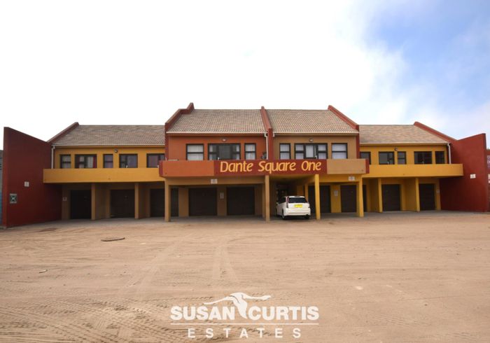 Retail Space for Sale in Tamariskia, Prime Location with High Foot Traffic.