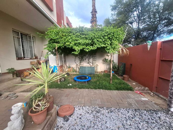 Property #2467295, Apartment For Sale in Klein Windhoek