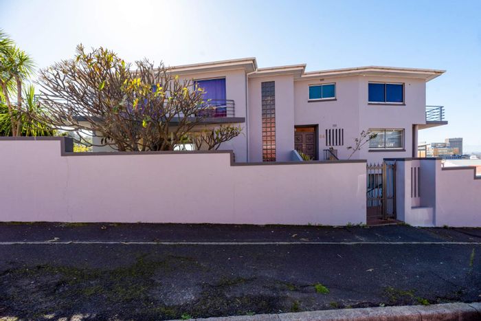 Charming Bo Kaap House for Sale: Spacious Living, Stunning Views, Private Flatlet!