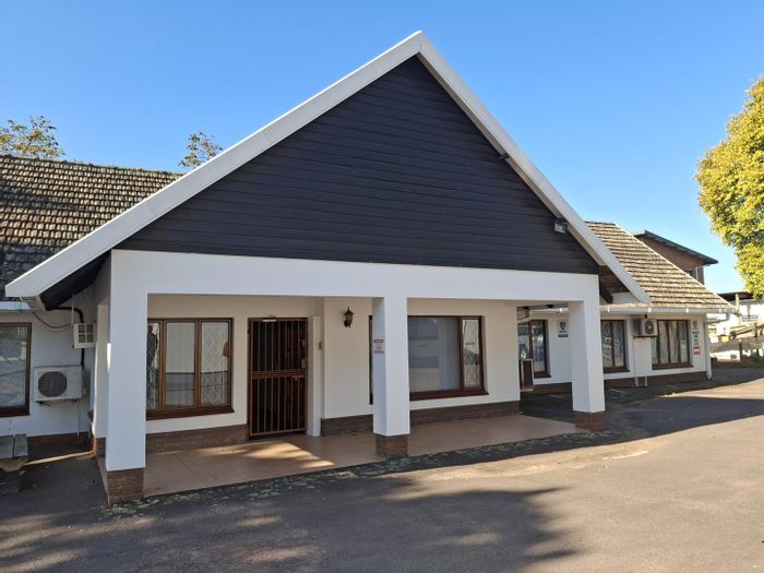 Office To Rent in Hillcrest Central: Customizable space with parking and reception area.