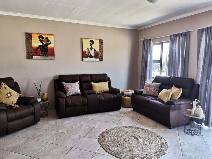 To Rent: Kookrus Townhouse with 3 Bedrooms, Riverfront Access, and Private Patio.