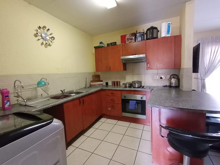 Property #2250549, Apartment for sale in Boksburg Central