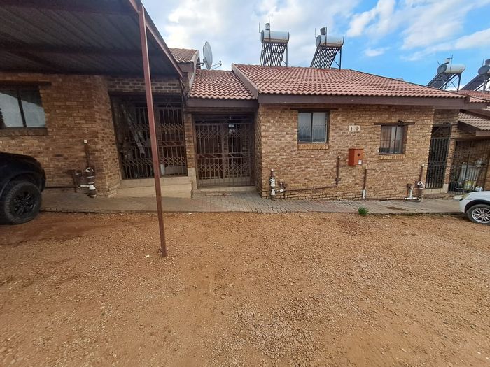 Property #2249003, Apartment rental monthly in Olievenhoutbosch Ah