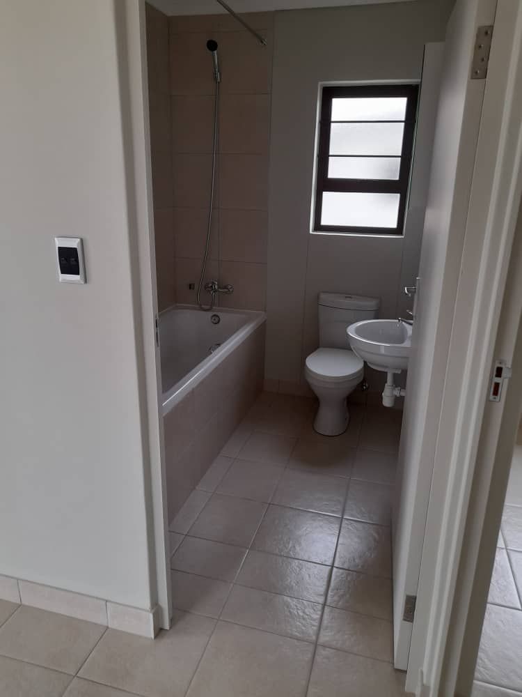 Bathroom / Toilet