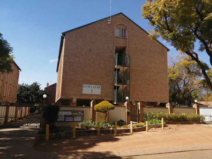 Property #2190474, Apartment rental monthly in Hatfield