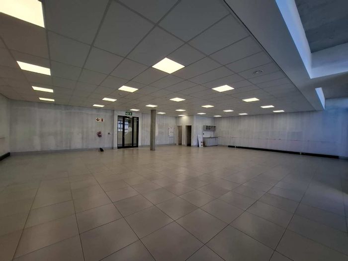 Property #2423217, Office Rental Monthly in Kleine Kuppe