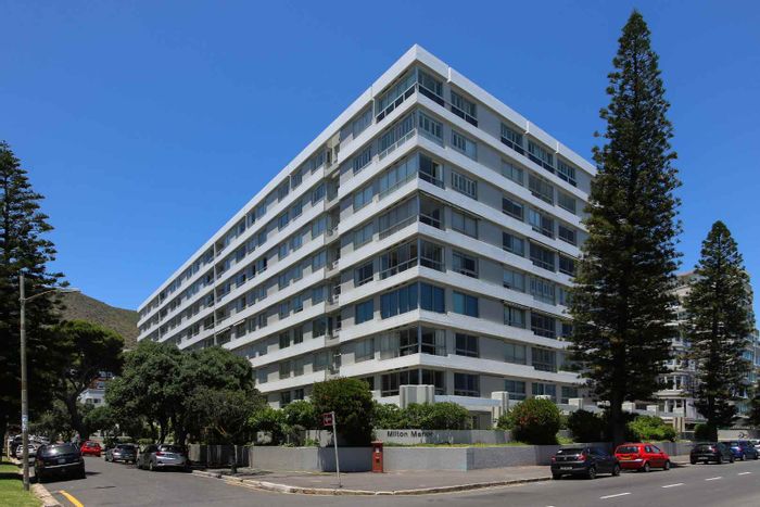 Property #2090358, Apartment pending sale in Sea Point