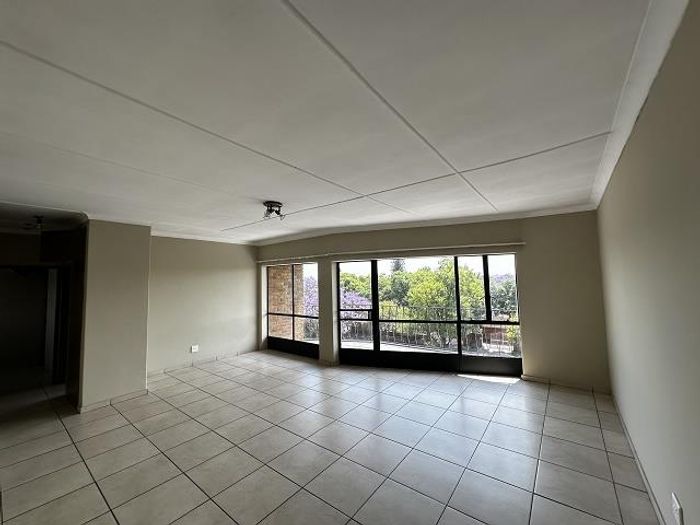 To Rent: 2-Bedroom Apartment in Hurlyvale with balcony, carport, and fibre.