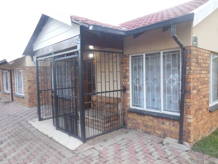 Property #2419467, House Rental Monthly in East Lynne Ext 1