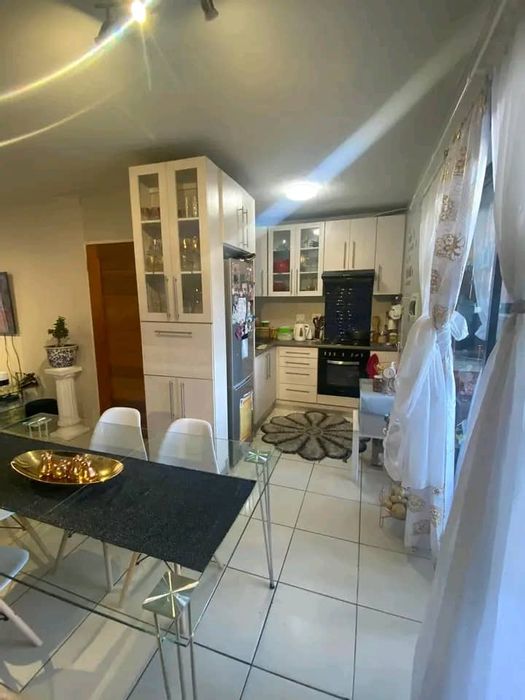 Property #2395302, Apartment For Sale in Kleine Kuppe