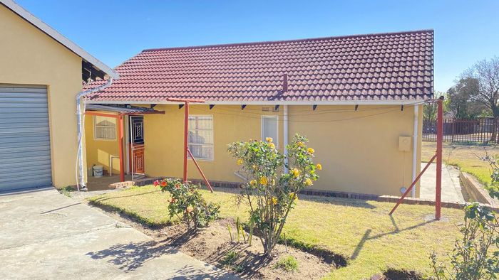 Property #2388312, House Rental Monthly in Secunda Central