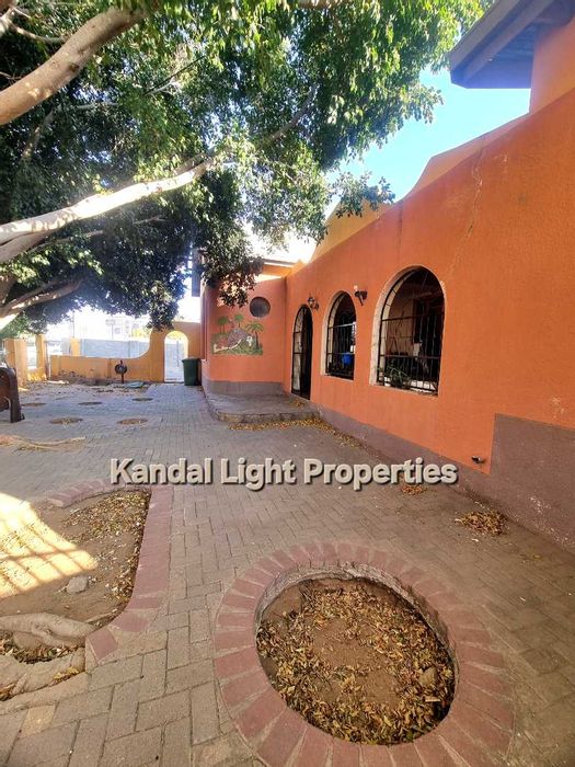 Property #2417359, House For Sale in Windhoek North