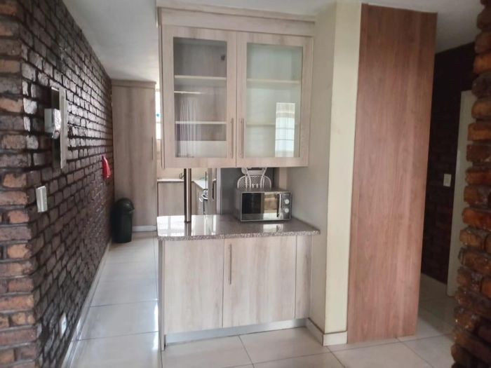 For Sale: Apartment in Pretoria Central, 2 bedrooms, approved for NSFAS student accommodation.