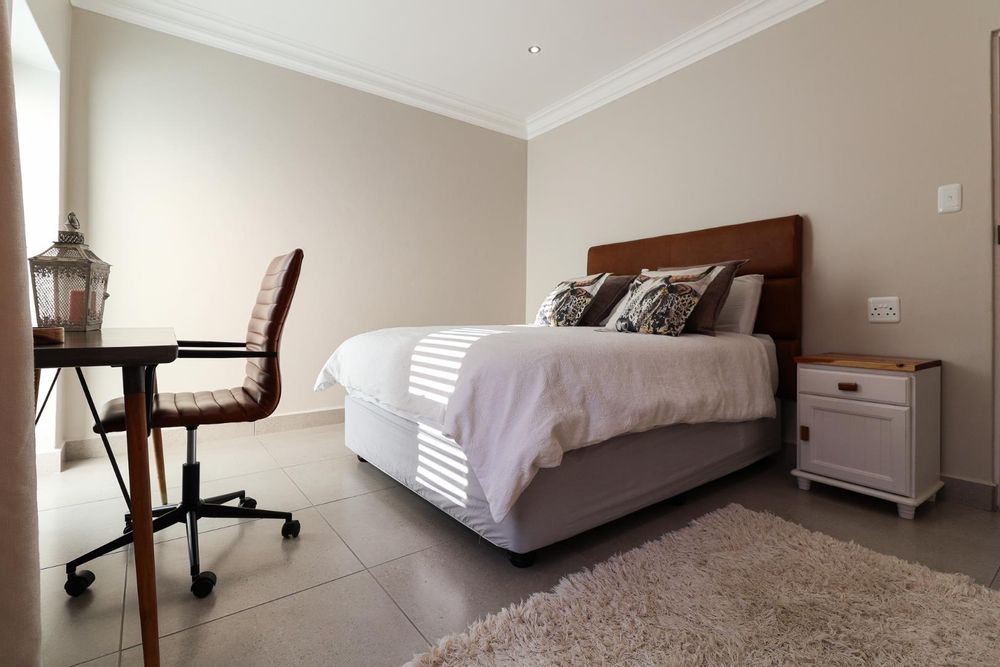 2nd Bedroom with access to balcony