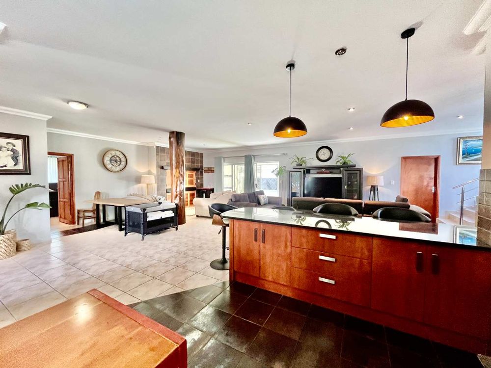 Kitchen/living space 