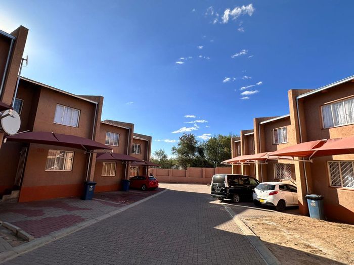 Property #2395061, Townhouse For Sale in Katutura