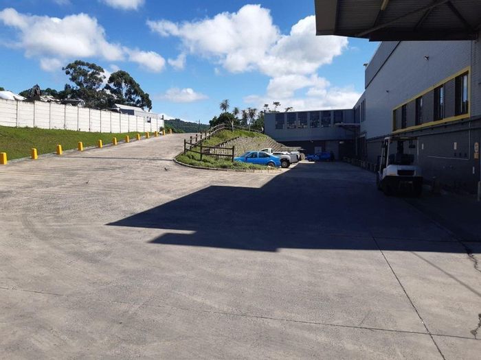 Property #2182448, Industrial rental monthly in Manors