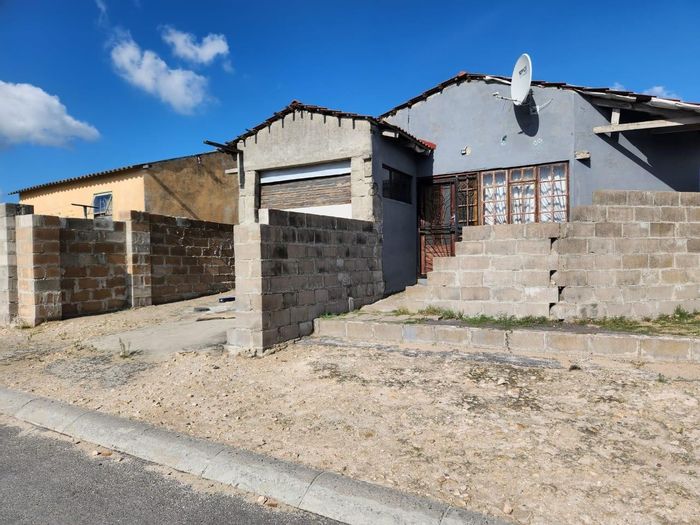 3-bedroom house in Harare for sale, approved plans, customize to your vision.