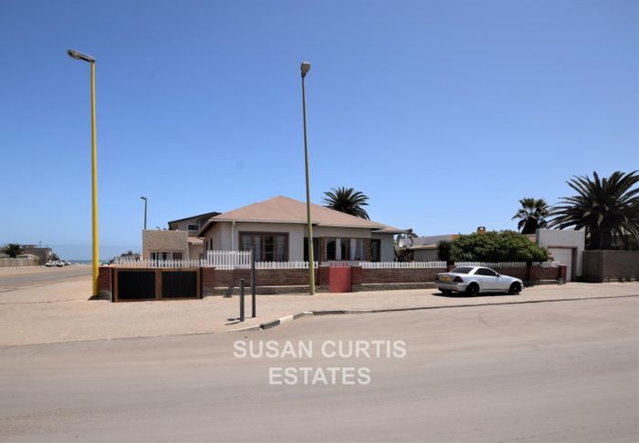 Property #1980783, House for sale in Swakopmund Central