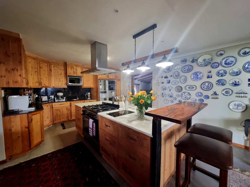 Open plan kitchen island