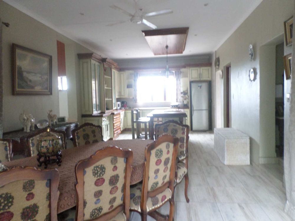 Open plan Dining Room and Kitchen.