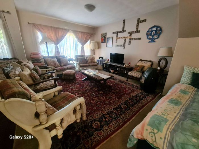 Property #2170805, Townhouse for sale in Farrarmere