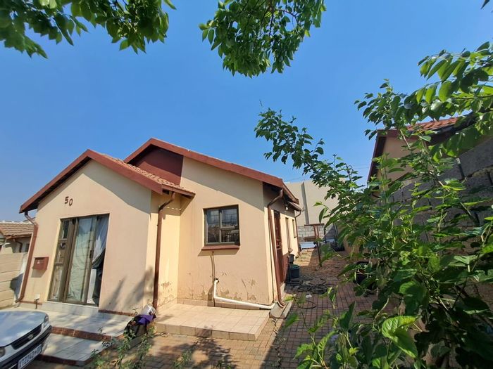 Property #2190790, House rental monthly in Olievenhoutbosch A H