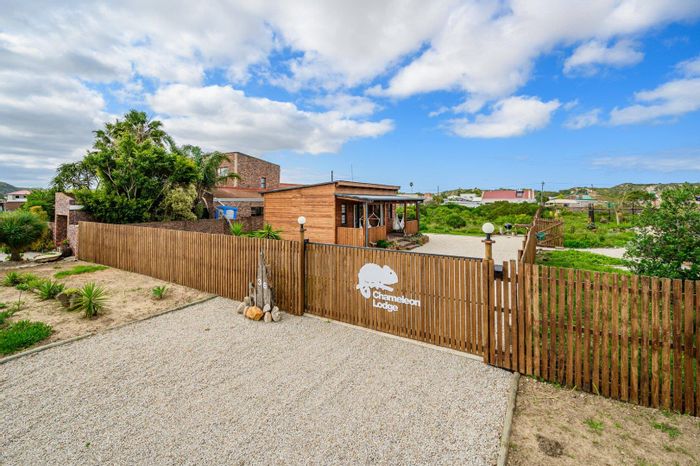 Colchester Central House For Sale: Two bedrooms, two bathrooms, near Addo Park.