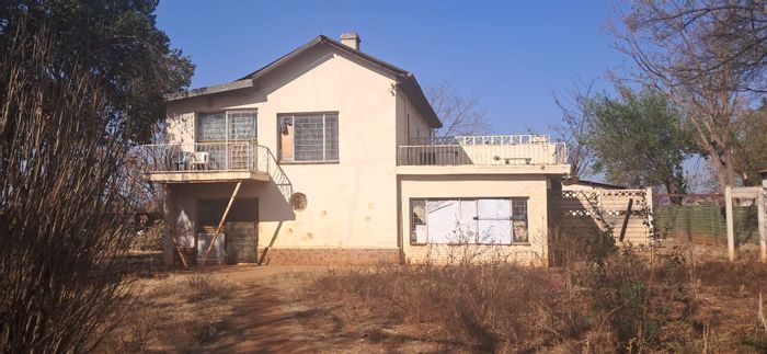 For Sale: 8.5 Hectares Farm in Haakdoornboom with house, cottage, and utilities.