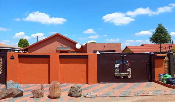 Property #2189547, House for sale in Soshanguve Dd