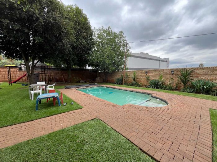 Property #2210657, Apartment rental monthly in Northcliff