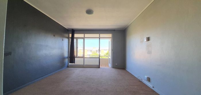 1 Bedroom Apartment To Rent in Tijgerhof with balcony, parking, and great location.