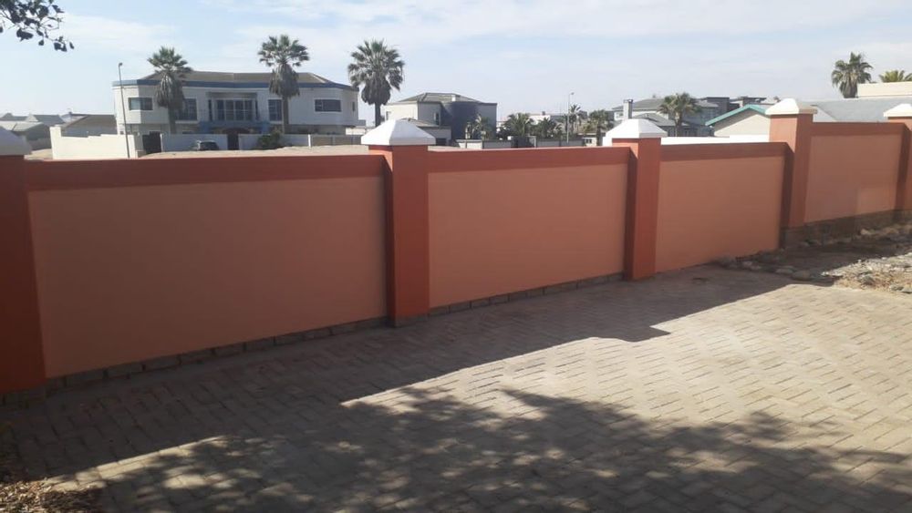 VIEW OF BOUNDARY WALL AT THE BACK OF THE PROPERTY