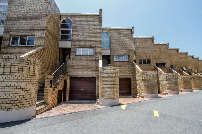 Property #2156215, Townhouse for sale in Umhlanga Ridge