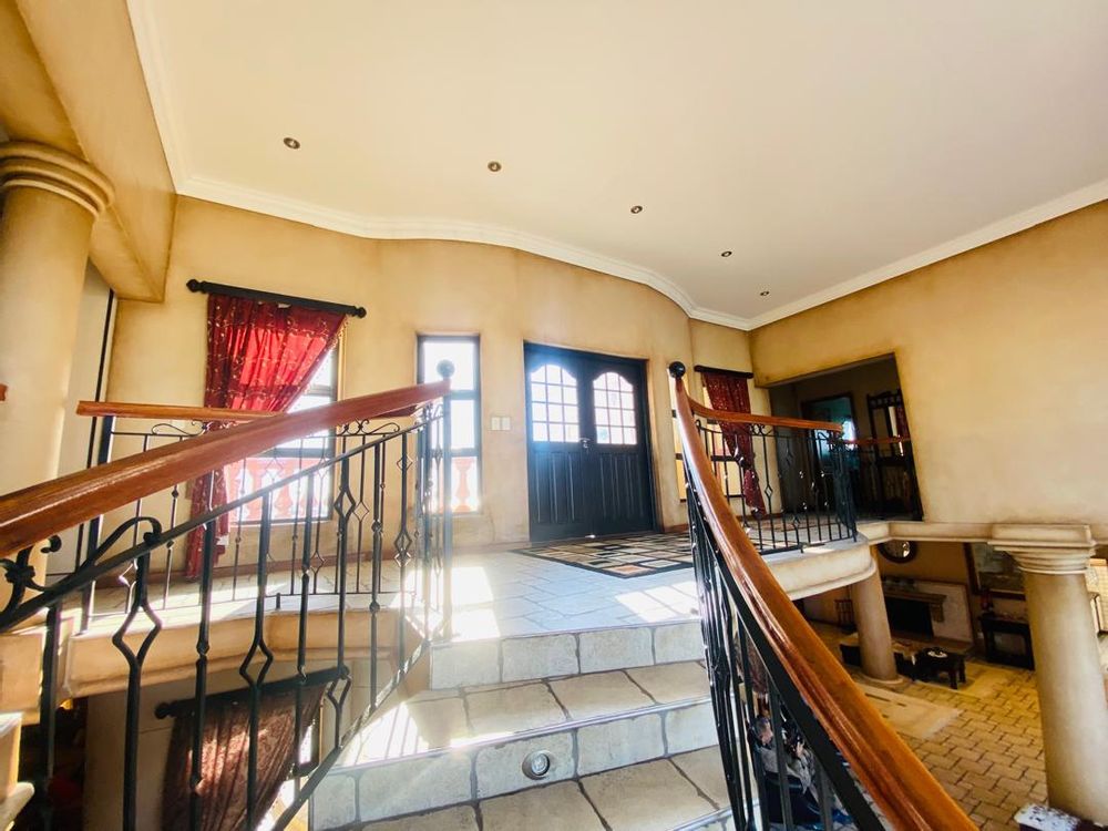 House's front entrance