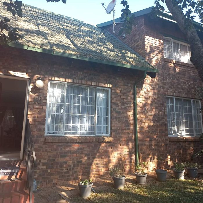 Property #2396805, Townhouse Rental Monthly in Wapadrand Ext 1