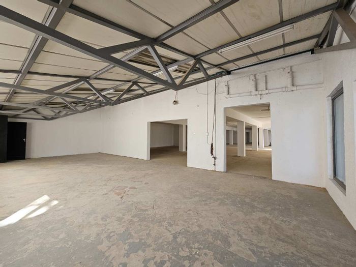 Industrial warehouse to rent in Kya Sands with 24-hour security and ample parking.