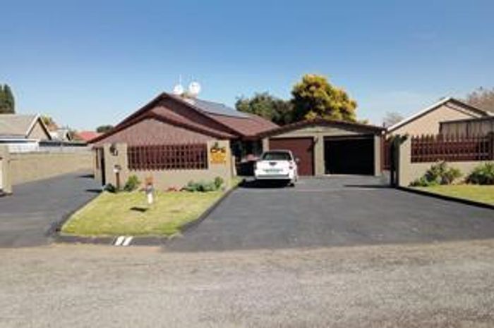 Property #2153023, House for sale in Verwoerdpark