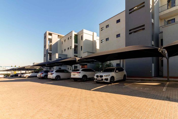 Property #2159372, Apartment for sale in Kyalami