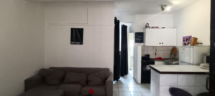 Albertville Apartment For Sale: 1 bed, pool, parks, braai area, close to amenities.