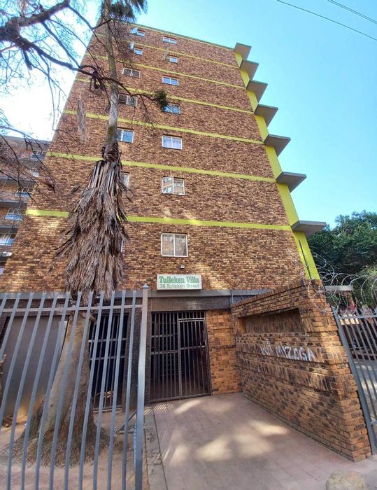 Property #2176559, Commercial for sale in Pretoria Central